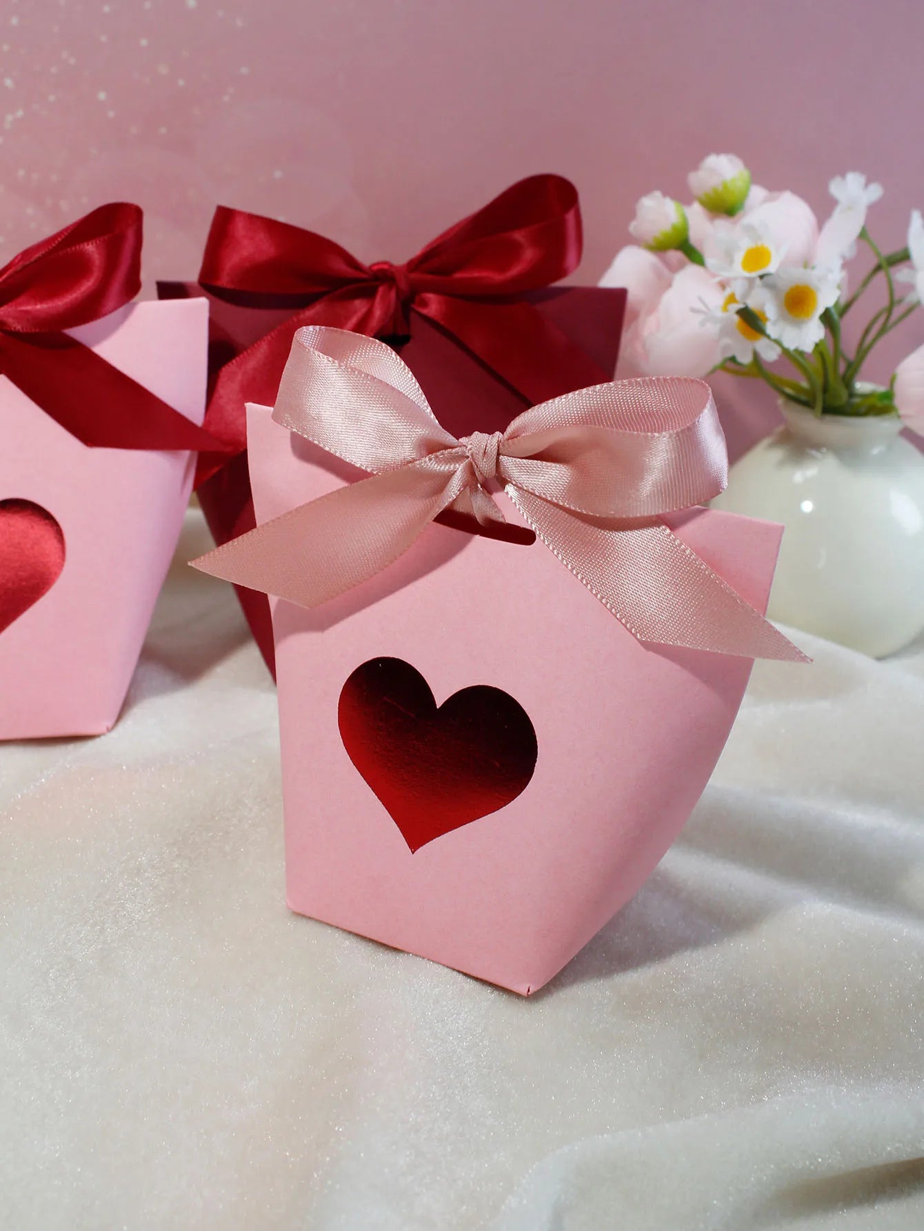 Valentine's Day candy box, gift box, party holiday surprise decoration candy box, candy, biscuit special Valentine's Day