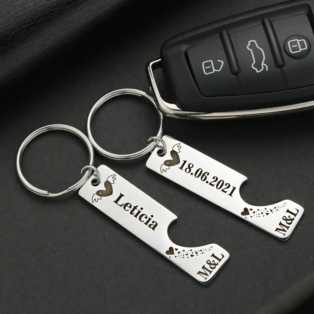 2 Pcs Customized Personalized Heart Keychain for Wedding Key Chain Ring Gifts Date  Name Love Couples Girlfriend Boyfriends P030